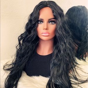 😍BRAND NEW 👉🏾 Beautiful synthetic wig Ready to ship today